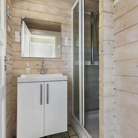 Hyggeligt Og Lyst Naer Stranden I Klint Holiday home Nykobing Sjaelland