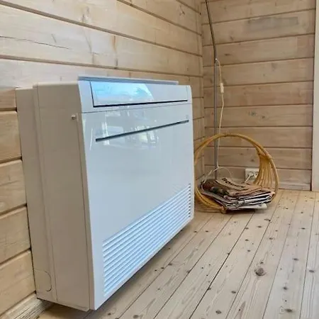 Hyggeligt Og Lyst Nær Stranden I Klint