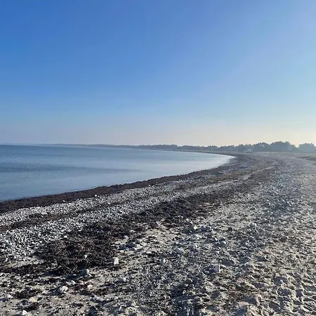 Hyggeligt Og Lyst Nær Stranden I Klint Feriehus